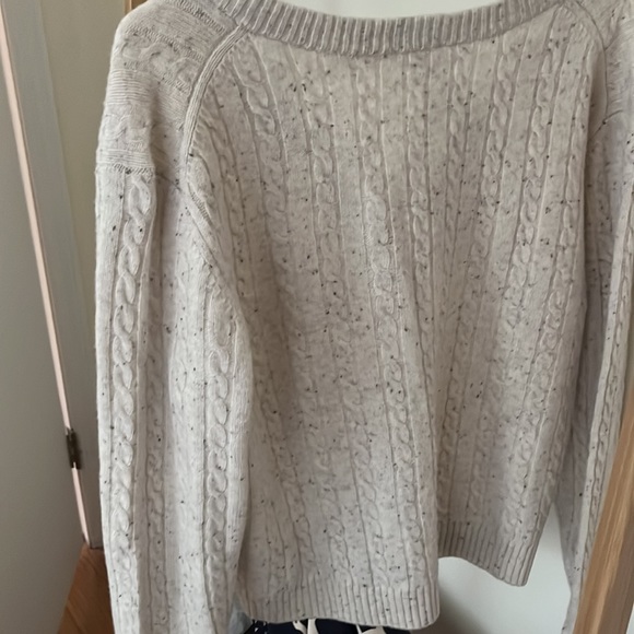 Aritzia TNA Cashwool Lyn Sweater - Picture 6 of 10